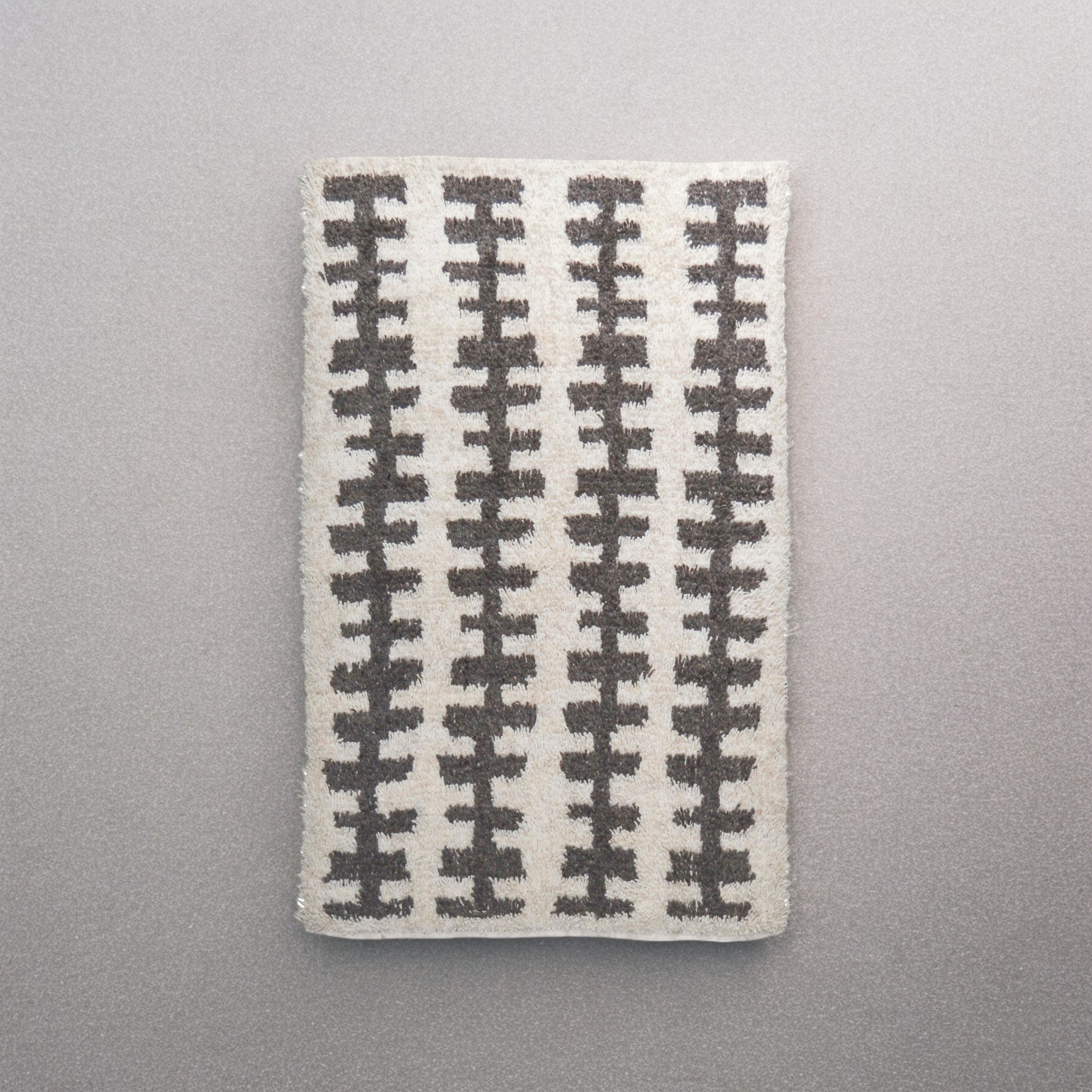 Kanba Wool Rug by Diego Olivero Studio